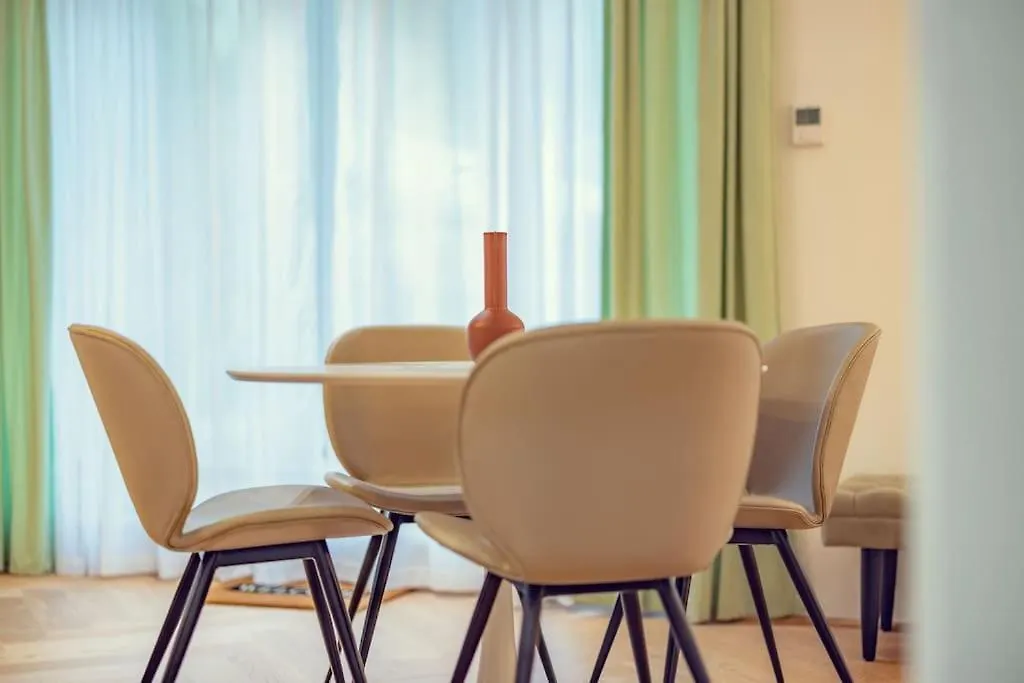 וינה Pittoreskes Apartment 1-Br